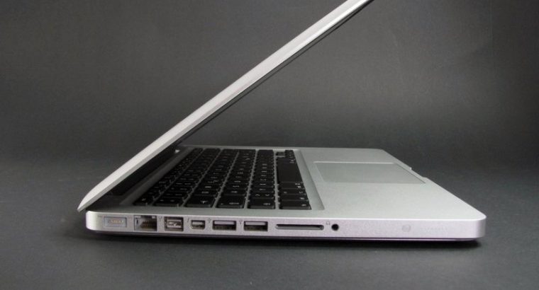 Apple MacBook Pro 13 inch Series